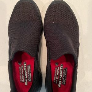 Skechers work slip resistant shoes black. Great condition. Size 8